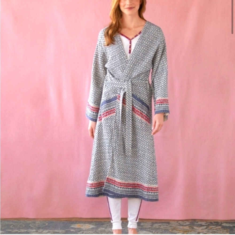 Women's Blue and Red Patterned Robe